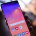Samsung stabdo programinius atnaujinimus Galaxy S10 serijai